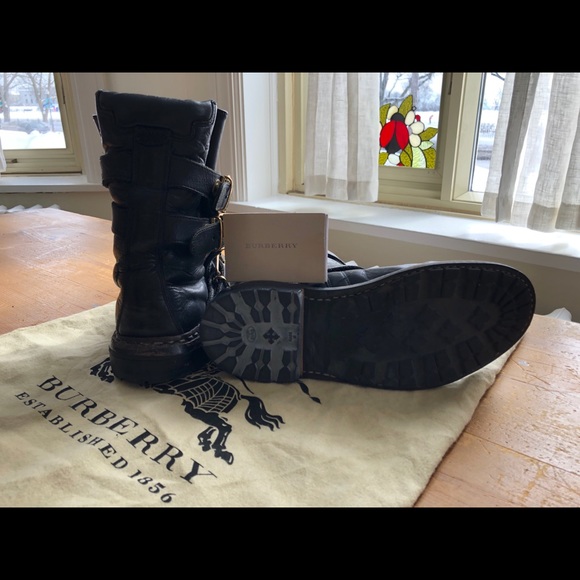 CLARENDON FLAT ANKLE BOOT MODEL - Picture 3 of 4
